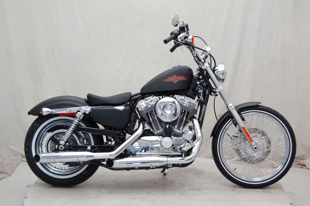 2014 Harley-Davidson XL1200V Cruiser 