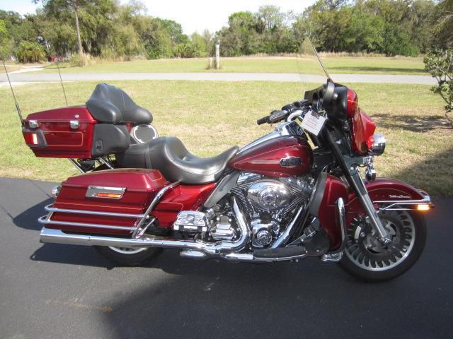 2009 Harley-Davidson FLHTCU Ultra Classic Electra Glide Touring 