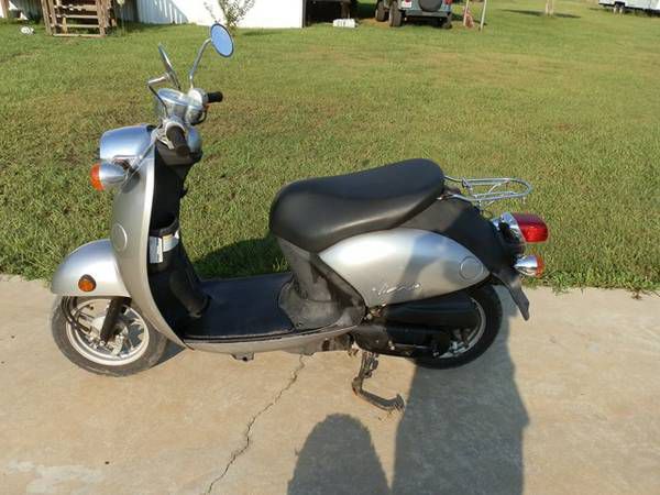 2006 Yamaha Vino Scooter 50 cc