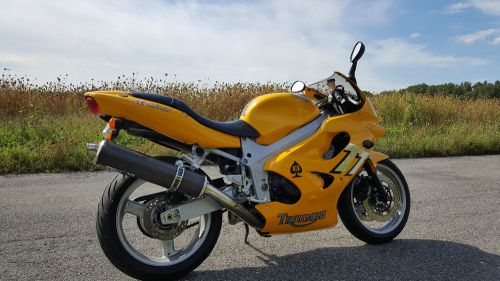 2002 Triumph TT600