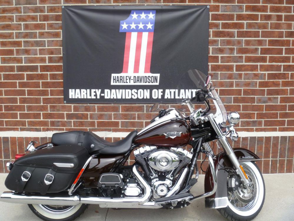 2011 Harley-Davidson FLHRC CLASSIC Touring 