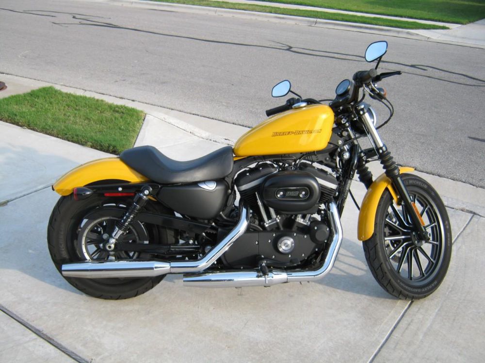 2011 Harley-Davidson Sportster 883 IRON Standard 