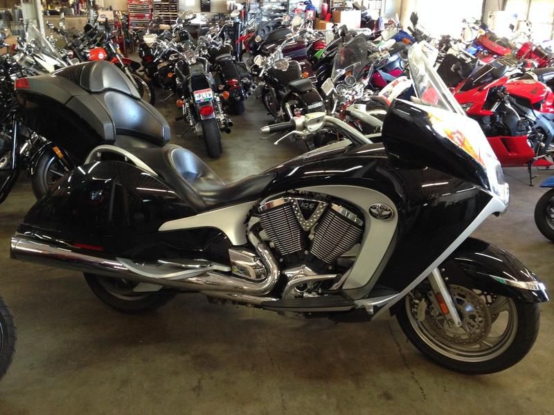 2009 Victory Vision Touring 