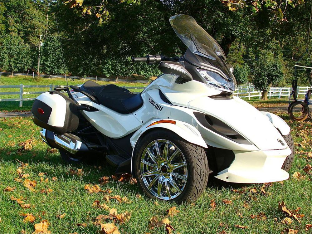 2013 Can-Am Spyder ST LIMITED Trike 