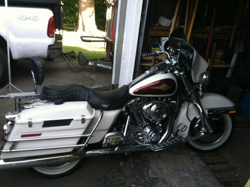 2003 Harley Davidson Road King 19K Miles Tons of Chrome and $3K in Upgrades