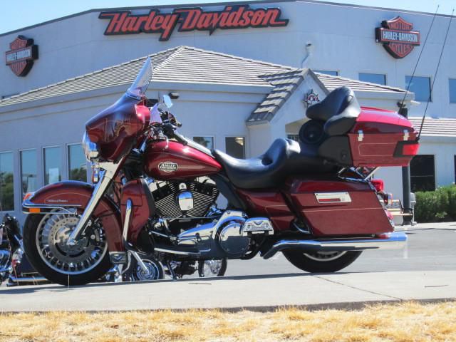 2009 Harley-Davidson FLHTCU - Electra Glide Ultra Classic Touring 