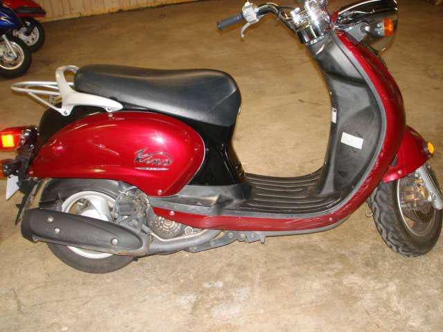 2005 Yamaha Vino 125 Scooter 