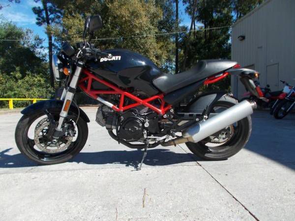 2008 Ducati Monster 695 Longitudinal Twin 695 cc