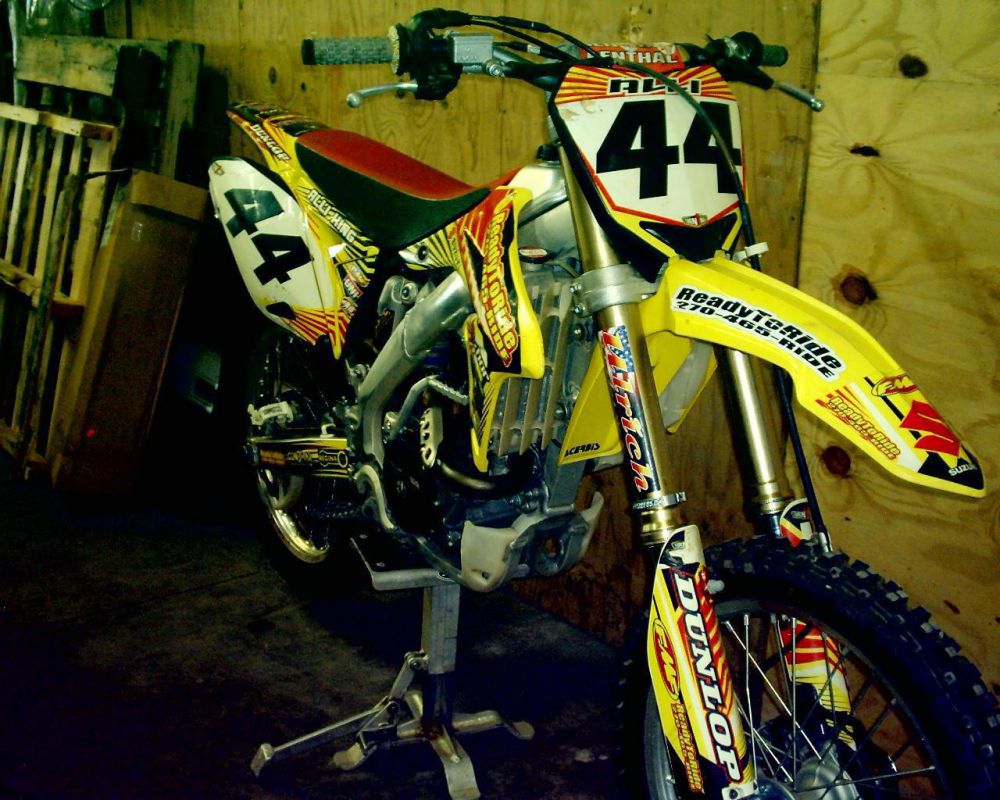 2012 suzuki rm-z250l2  dirt bike 