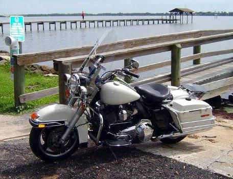 2010 FLORIDA HARLEY DAVIDSON ROAD KING POLICE BIKE ONLY 15K CRUISER TOURING
