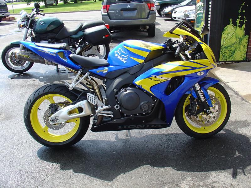 2006 CBR1000RR YELLOW/BLUE 2 BROS BMC FAST HOT BIKE YELLOW WHEELS CBR 1000 RR