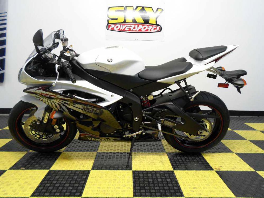 2012 yamaha yzf-r6  sportbike 