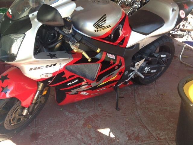 Honda rvt r1 2001 (rc51 1000cc)