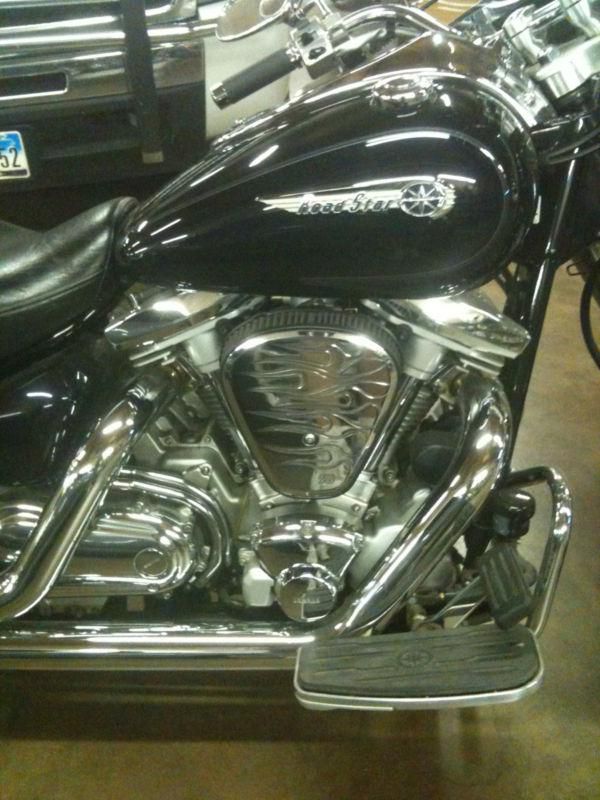 2002 Yamaha Road Star motorcycle, 4000k miles, excellent condition, custom parts