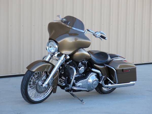 2006 Harley-Davidson FLHX Street Glide Bagger 96ci Custom Paint
