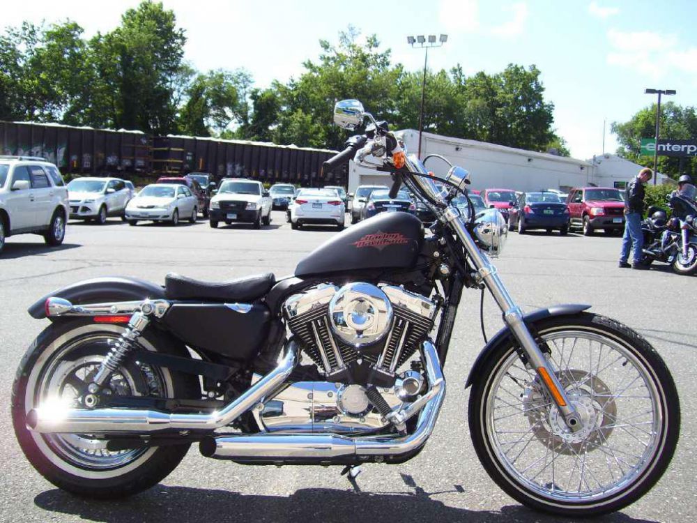 2013 Harley-Davidson XL1200V Sportster Seventy-Two Cruiser 