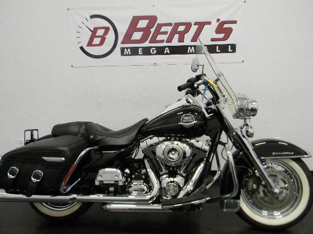 2010 Harley-Davidson Road King Classic Injected Touring 