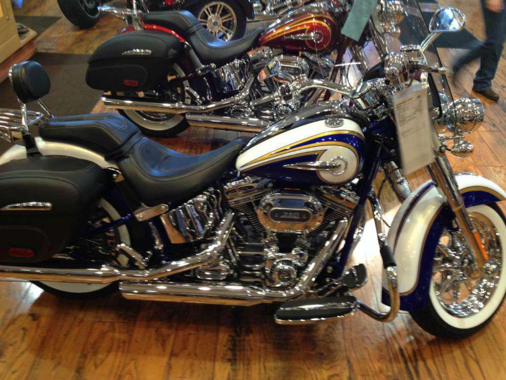 2014 Harley-Davidson FLSTNSE CVO Softail Deluxe Touring 