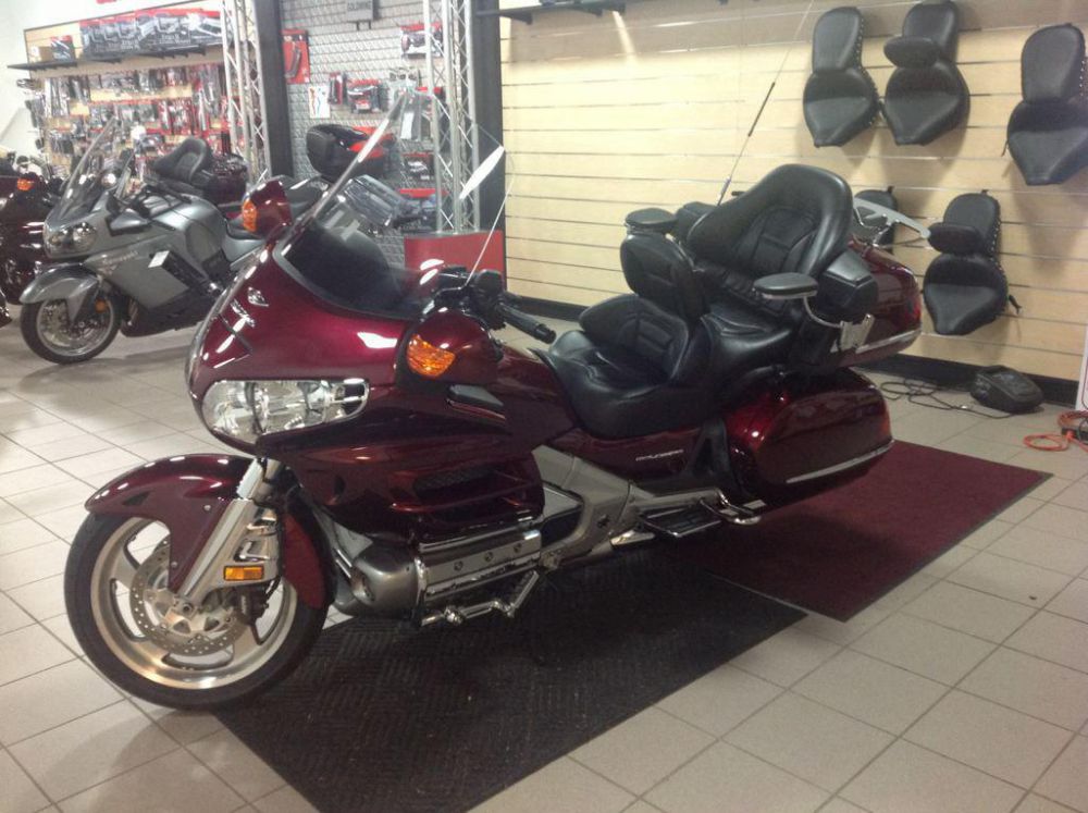 2005 honda gold wing 1800  touring 