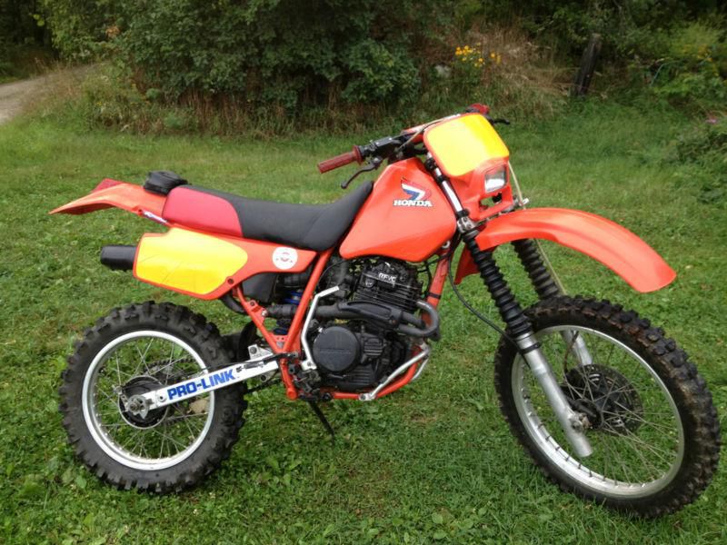 1985 honda xr350r in excellent condition and ready to ride.  needs nothing!