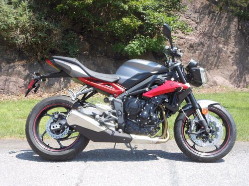 2015 Triumph Street Triple R ABS Roadsters