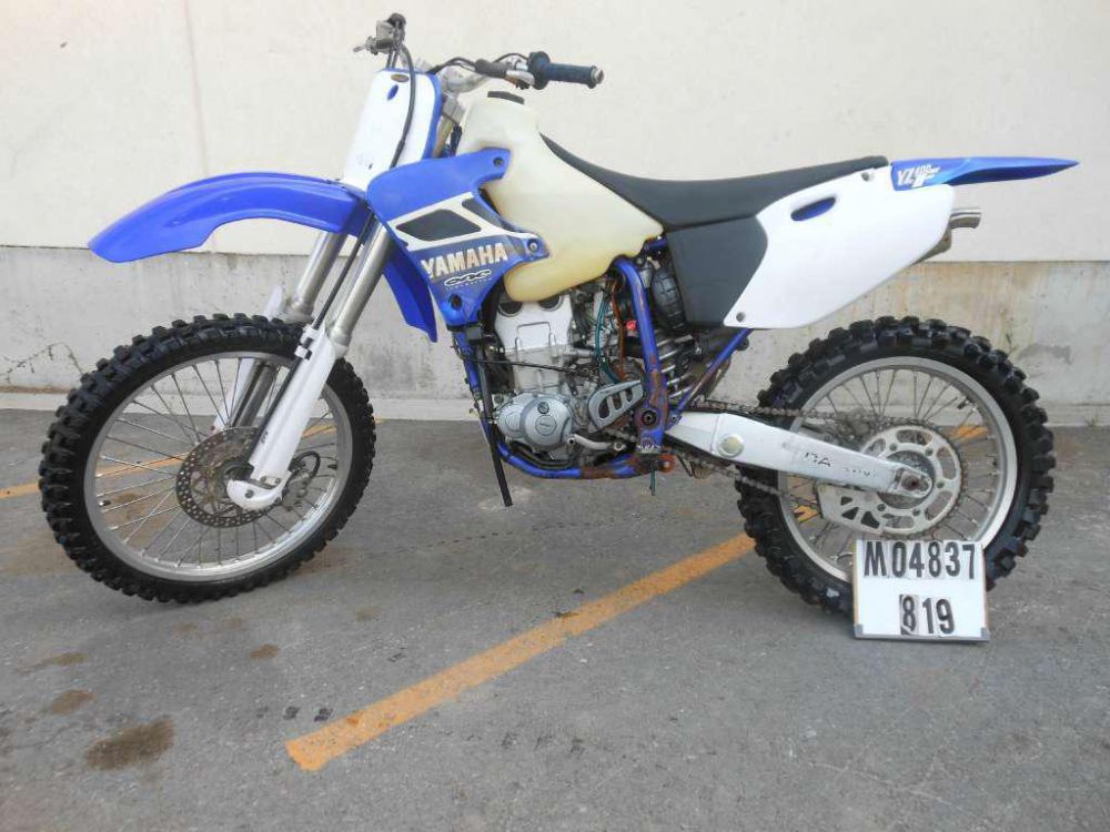 1999 yamaha yz400f  dirt bike 