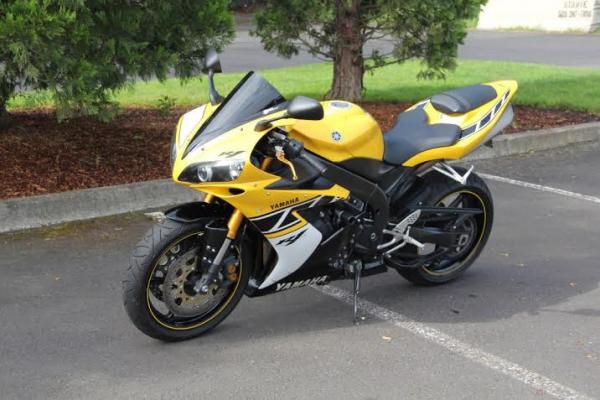 y*r*2006 Yamaha YZF R1 50th Anniversary Edition!