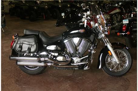 2003 Victory V92 Deluxe Cruiser 