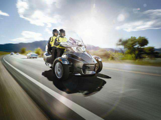 2013 can-am spyder rt se5  touring 