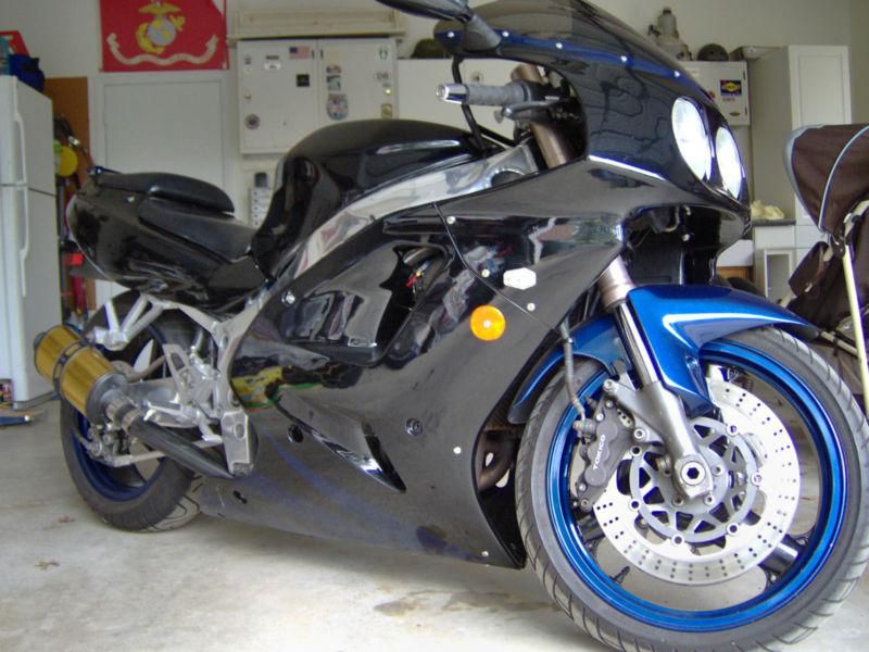 Kawasaki zx7 ninja with zx9 motor swap