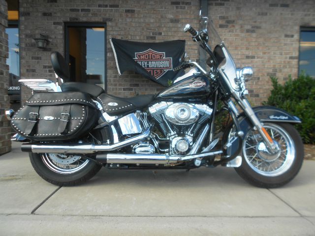 Used 2007 HARLEY-DAVIDSON SOFTAIL for sale.