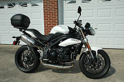 Triumph : speed triple triumph speed triple 2011 (local