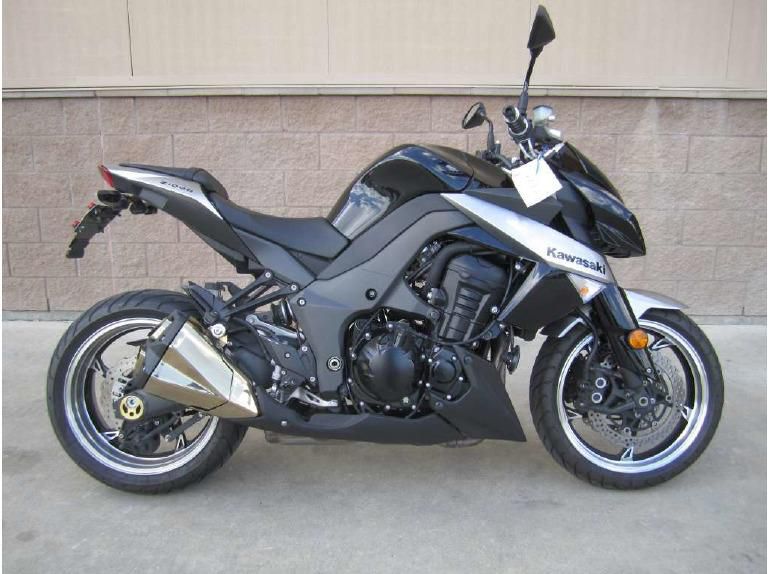 2010 kawasaki z1000  sportbike 