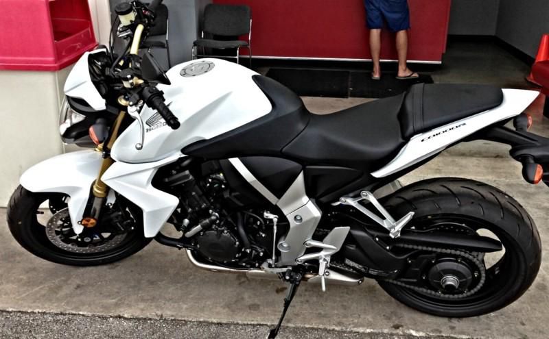 2013 Honda CB1000R pearl white NO RESERVE