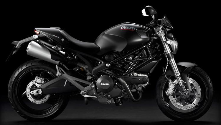 2013 ducati monster 696  sportbike 