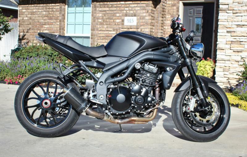 2010 triumph speed triple 1050cc se many custom parts, fast & beautiful bike.