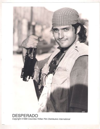 F12565 robert rodriguez director desperado on the set us original b/w photo 8x10