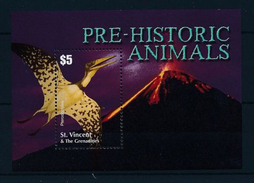 [33276] st. vincent &amp; grenadines 2003 pre historic animals dinosaurs mnh sheet