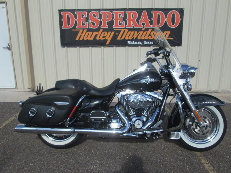 2011 Harley-Davidson FLHRC - Road King Classic Touring 