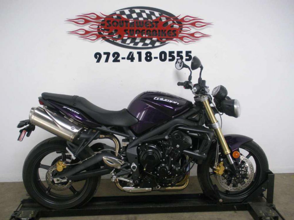 2012 triumph street triple - imperial purple  sportbike 