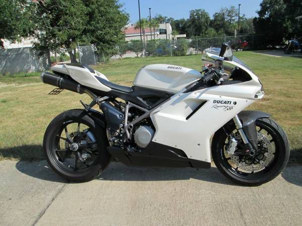 RACERS ONLY!! 2009 Ducati 848 (08005)
