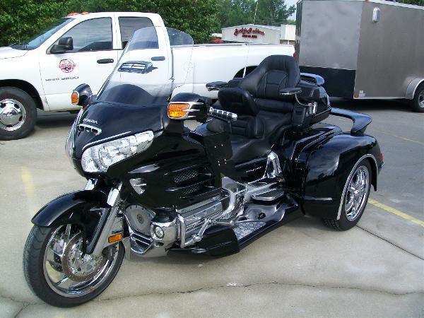 2006 honda gold wing premium audio (gl18p)  touring 