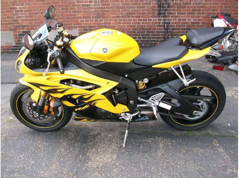 2008 yamaha yzf-r6  sportbike 