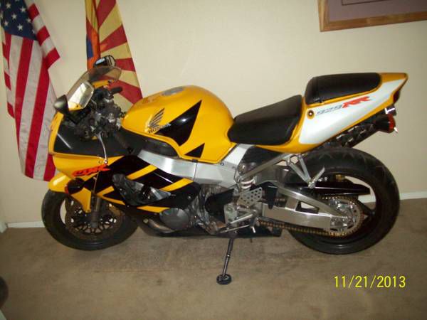 2000 Honda CBR 929, super clean, 40K, needs nothing to ride anywhere!!
