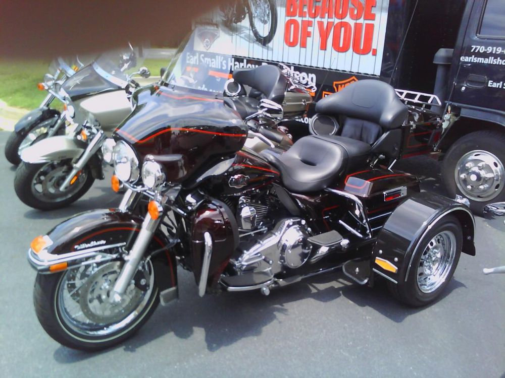 2011 Harley-Davidson Ultra Classic CVO Touring 