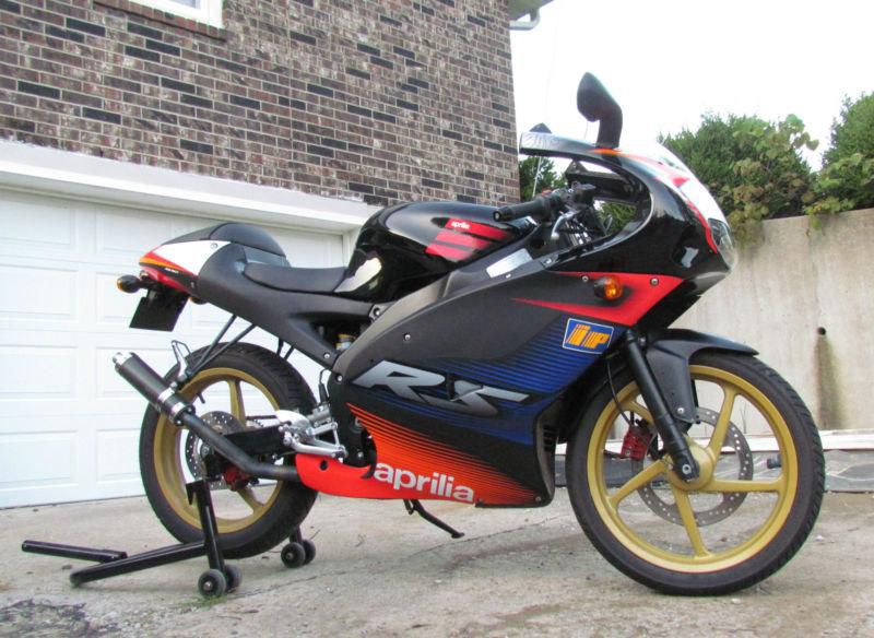 Aprilia RS50 RS-50 scooter 6 speed motorcycle 49cc clean