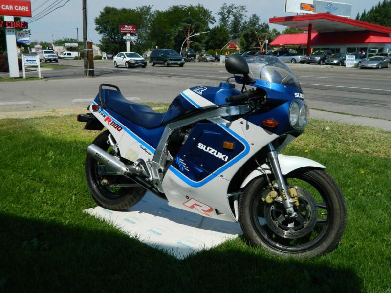 1987 suzuki gsxr1100  **gorgeous**  **fast**