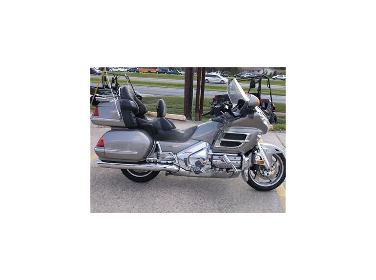 2002 honda gl1800 