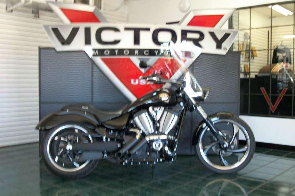 2011 Victory Vegas 8-Ball Cruiser 