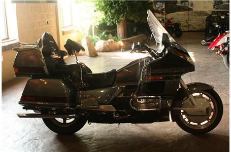 1988 honda gl1500 goldwing  touring 